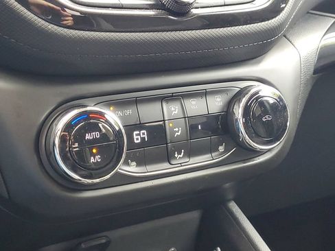 Used 2021 Chevrolet TrailBlazer LT w/ Convenience Package FWD image 27