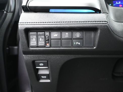 Certified 2022 Honda Odyssey Touring image 21