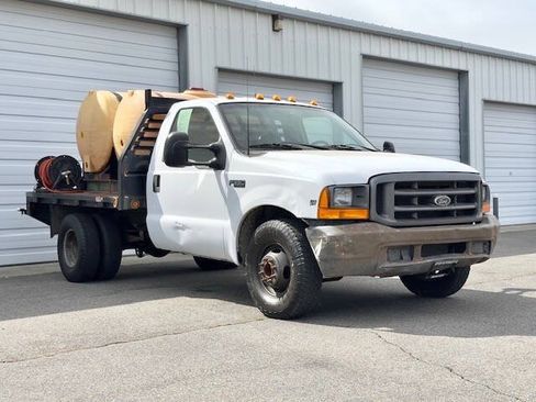 Used 1999 Ford F350 2WD Regular Cab DRW Super Duty image 3