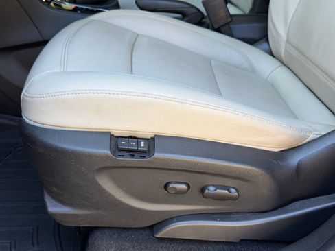 Used 2019 Buick Encore Essence AWD/4WD image 14