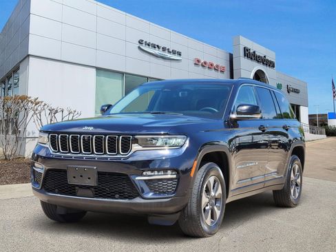 Used 2023 Jeep Grand Cherokee 4WD 4xe w/ Luxury Tech Group II image 2