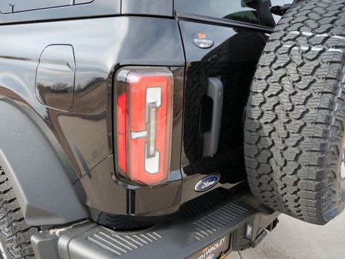 New 2025 Ford Bronco Badlands image 11