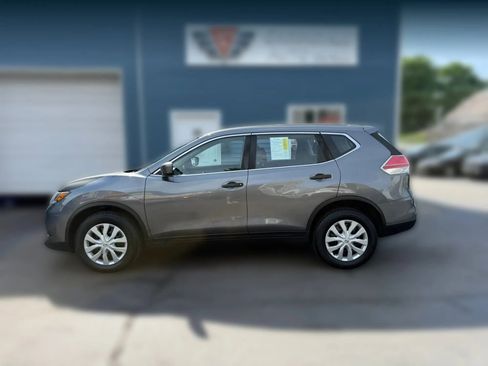 Used 2016 Nissan Rogue S AWD/4WD image 3