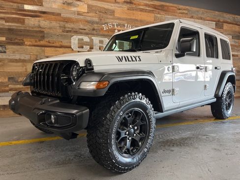 Used 2023 Jeep Wrangler Willys image 14
