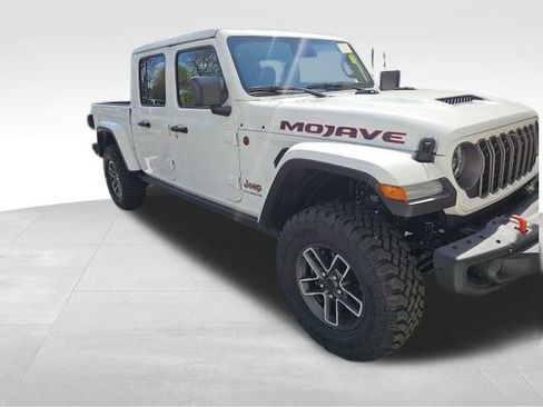 Used 2026 Jeep Gladiator Mojave image 22