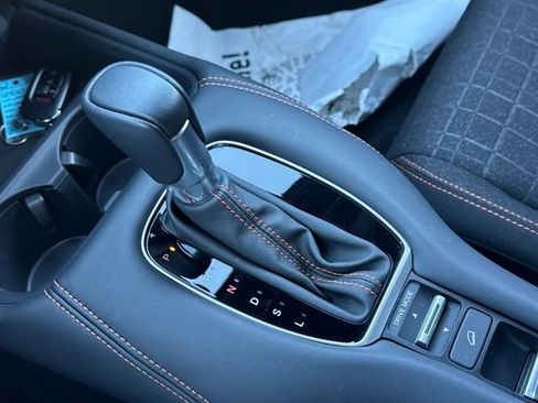 Used 2025 Honda HR-V Sport image 12