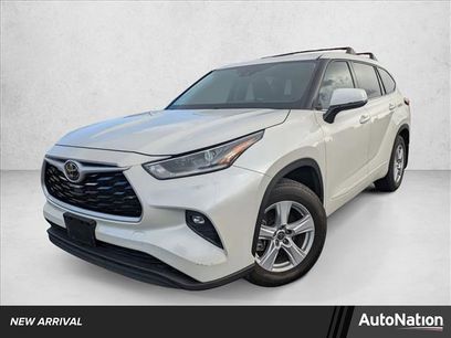 Used 2021 Toyota Highlander LE