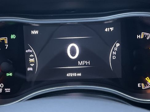 Used 2020 Jeep Grand Cherokee Limited image 17