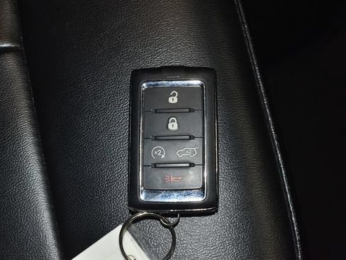 Used 2023 Jeep Grand Cherokee Limited AWD/4WD image 40