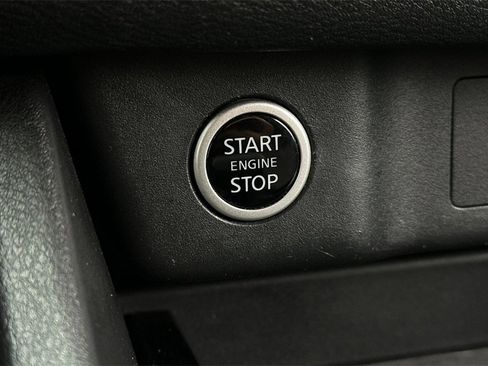 Used 2023 Nissan Rogue SV image 26