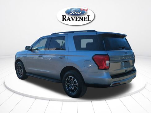 Used 2024 Ford Expedition XLT image 6