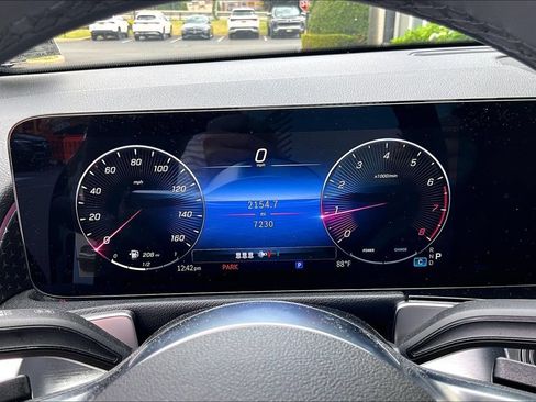 Used 2026 Mercedes-Benz GLB 250 4MATIC image 22