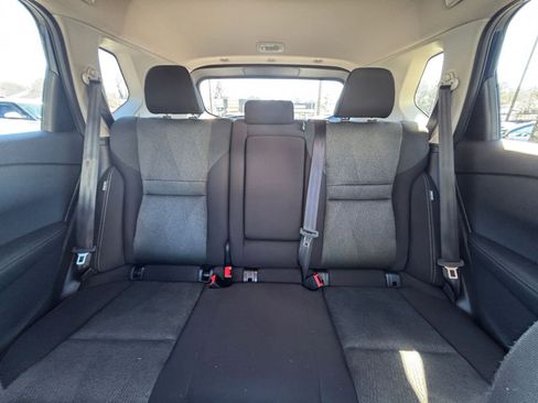 Used 2025 Nissan Rogue SV image 38