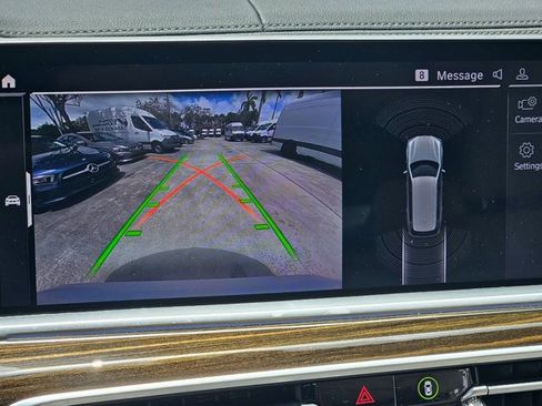 Used 2020 BMW X7 xDrive40i w/ Luxury Seating Package image 13