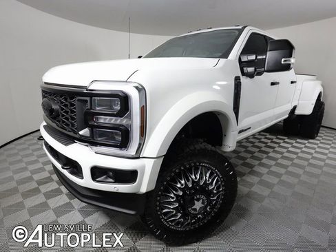Used 2025 Ford F450 Platinum w/ Platinum Plus Package image 1