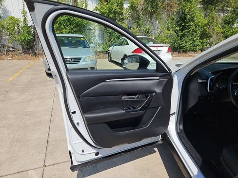 Used 2025 MAZDA CX-50 AWD 2.5 S w/ Preferred Package image 11