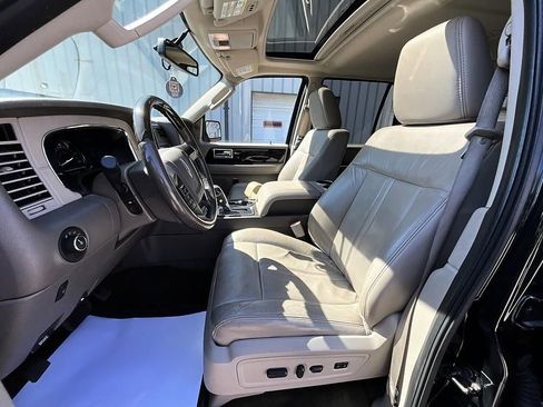 Used 2015 Lincoln Navigator L 4WD image 14