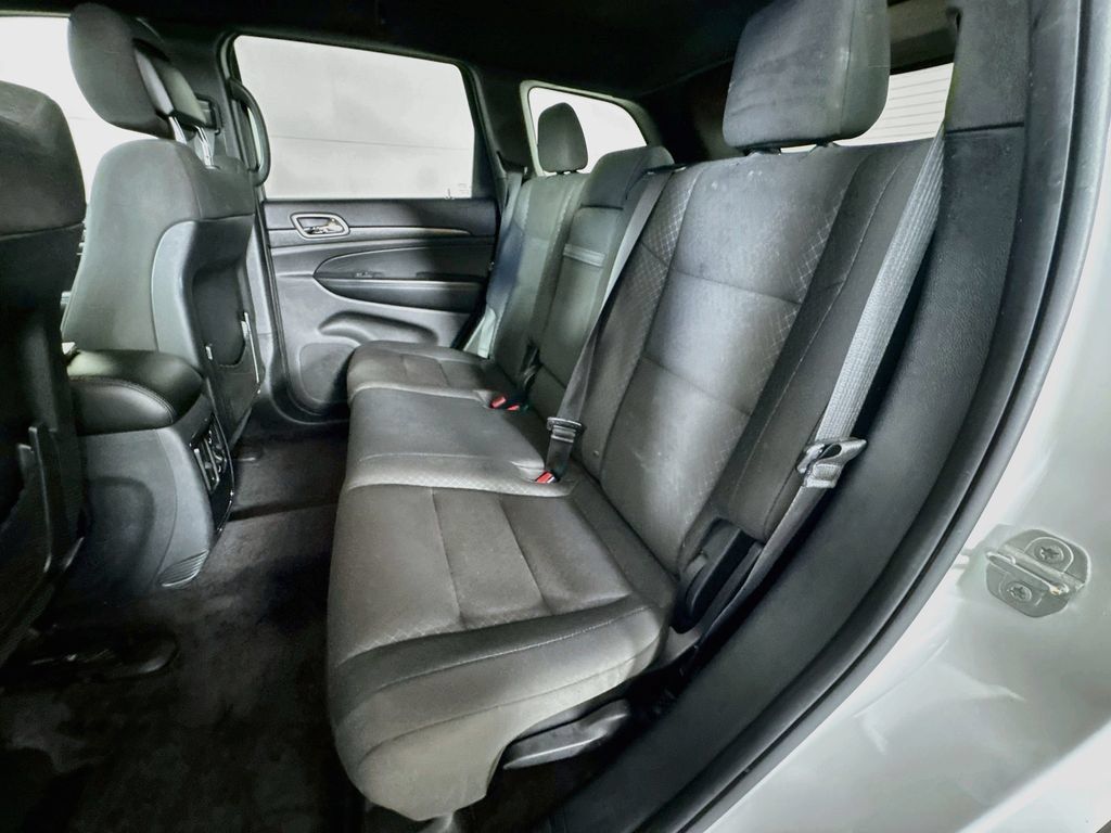 Used 2018 Jeep Grand Cherokee Laredo AWD/4WD image 28