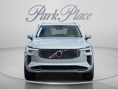 Used 2026 Volvo XC90 B6 Ultra w/ Protection Package AWD/4WD image 9