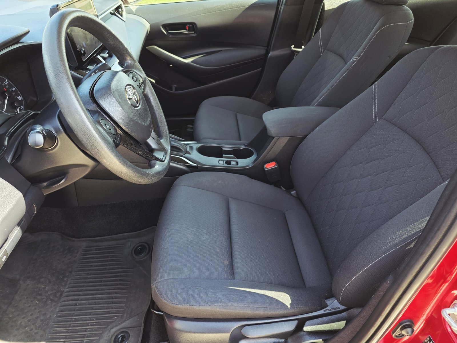 Used 2024 Toyota Corolla LE FWD image 13