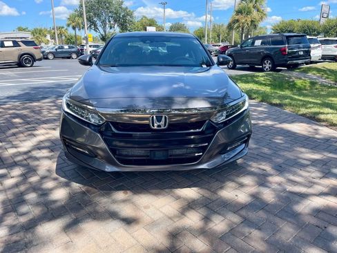 Used 2018 Honda Accord Sport image 8