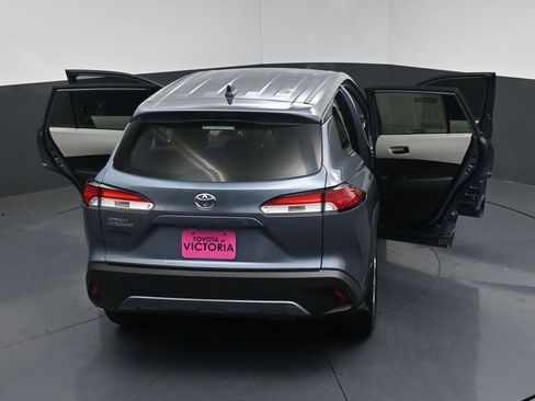 Used 2022 Toyota Corolla Cross L image 21
