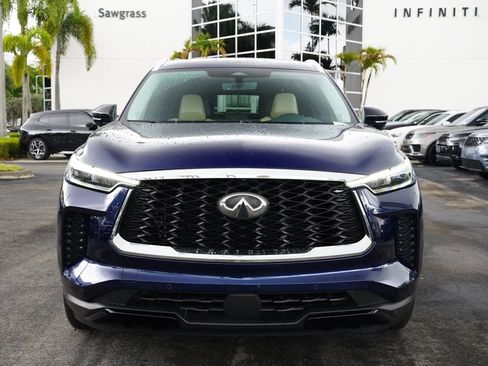 Used 2023 INFINITI QX60 Luxe w/ Performance Audio Package FWD image 2