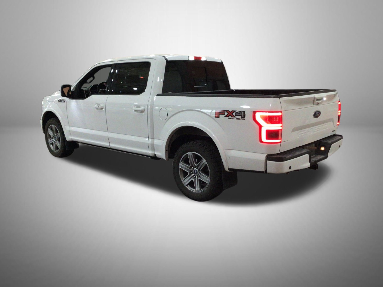 Used 2018 Ford F150 Lariat w/ Equipment Group 502A Luxury AWD/4WD image 3