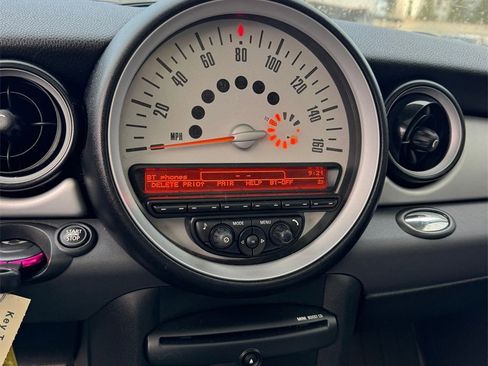 Used 2011 MINI Cooper Hardtop image 5