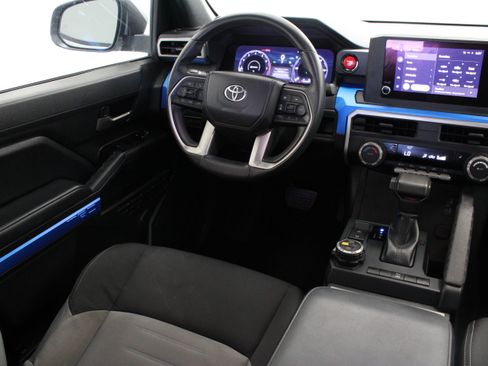 Used 2025 Toyota Tacoma TRD Off-Road AWD/4WD image 30