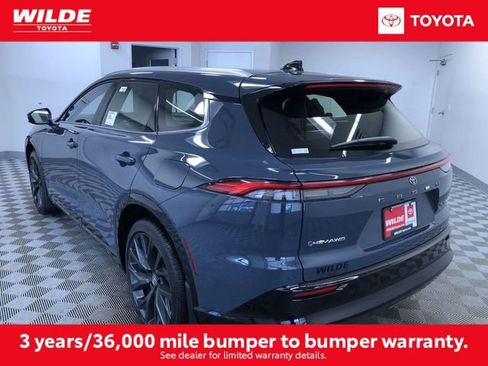 New 2025 Toyota Crown Signia image 4