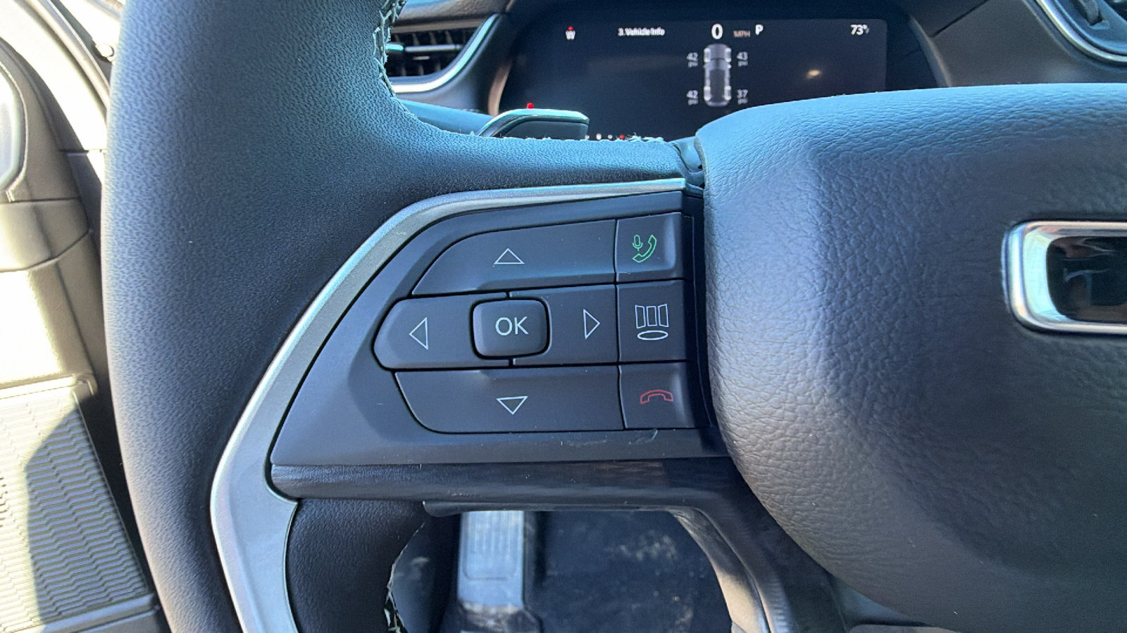 New 2027 Jeep Grand Cherokee Laredo RWD image 22