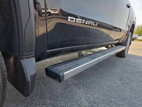 Used 2021 GMC Sierra 1500 Denali w/ Denali Ultimate Package AWD/4WD image 9