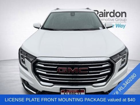 Used 2024 GMC Terrain SLT image 2