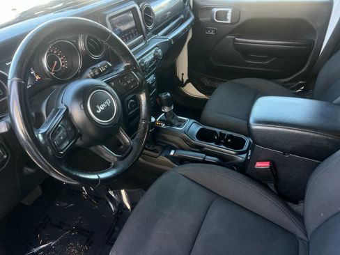 Used 2021 Jeep Wrangler Unlimited Sport AWD/4WD image 12