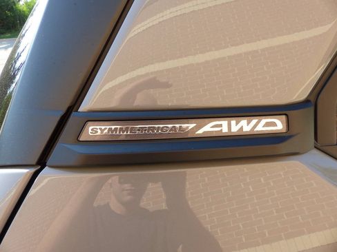 Used 2025 Subaru Forester Premium AWD/4WD image 13