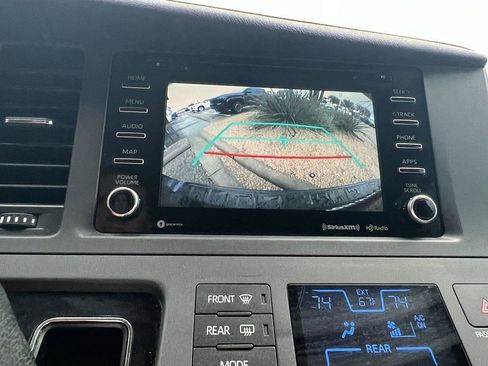 Used 2020 Toyota Sienna XLE Premium image 27