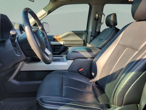 Used 2018 Ford F150 Lariat w/ Equipment Group 502A Luxury AWD/4WD image 14