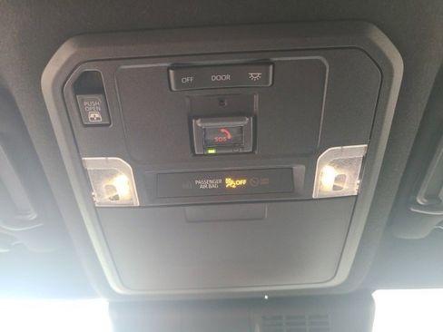 Used 2025 Toyota 4Runner SR5 image 30