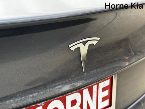 Used 2023 Tesla Model 3 Standard Range image 26
