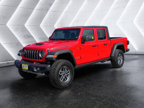 Used 2026 Jeep Gladiator Mojave AWD/4WD image 2