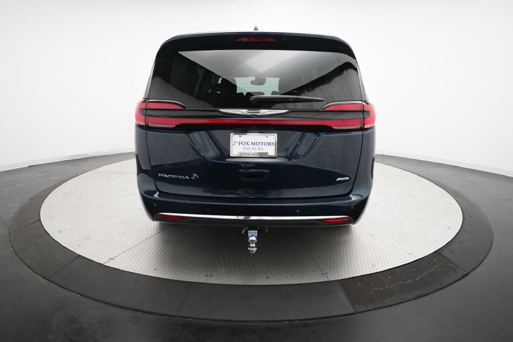 Used 2024 Chrysler Pacifica Touring-L AWD/4WD image 27