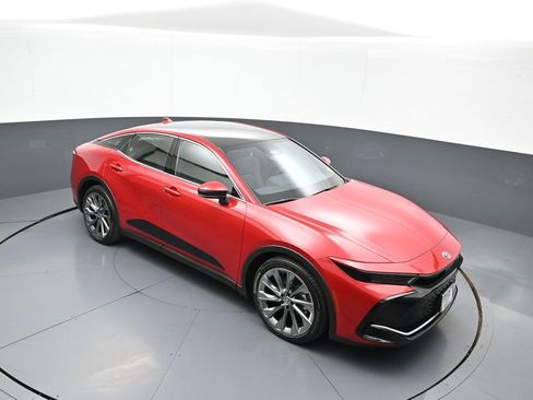 Used 2023 Toyota Crown Limited w/ Advanced Technology Package image 35