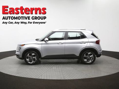 Used 2025 Hyundai Venue SEL FWD image 60