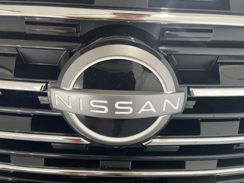Used 2025 Nissan Rogue Platinum AWD/4WD image 36
