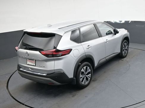 Used 2023 Nissan Rogue SV image 30