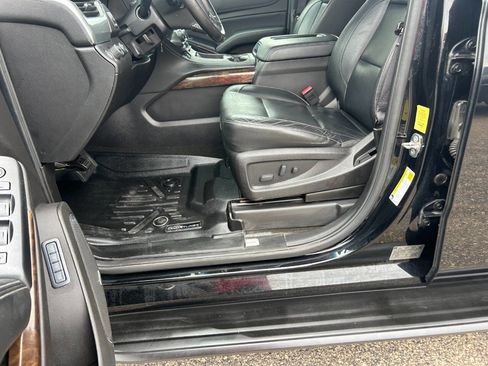 Used 2017 Chevrolet Tahoe LT AWD/4WD image 12