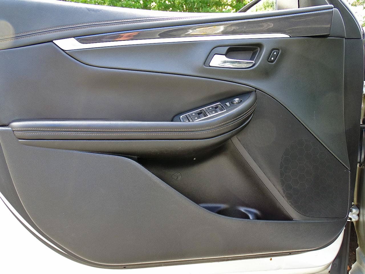 Used 2018 Chevrolet Impala LT FWD image 17