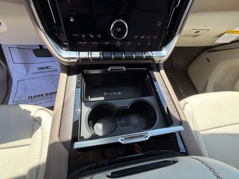 New 2026 GMC Yukon Denali w/ LPO, Floor Liner Package AWD/4WD image 12