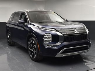 Used 2024 Mitsubishi Outlander SEL video 2